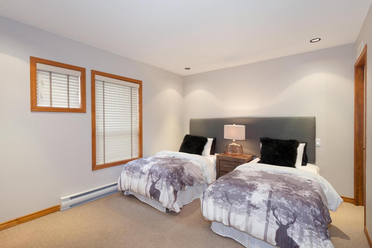 Painted Cliff 11 | Dog Friendly! Ski-In Ski-Out Benchlands Townhome W/ Hot Tub & Fireplace Whistler Buitenkant foto